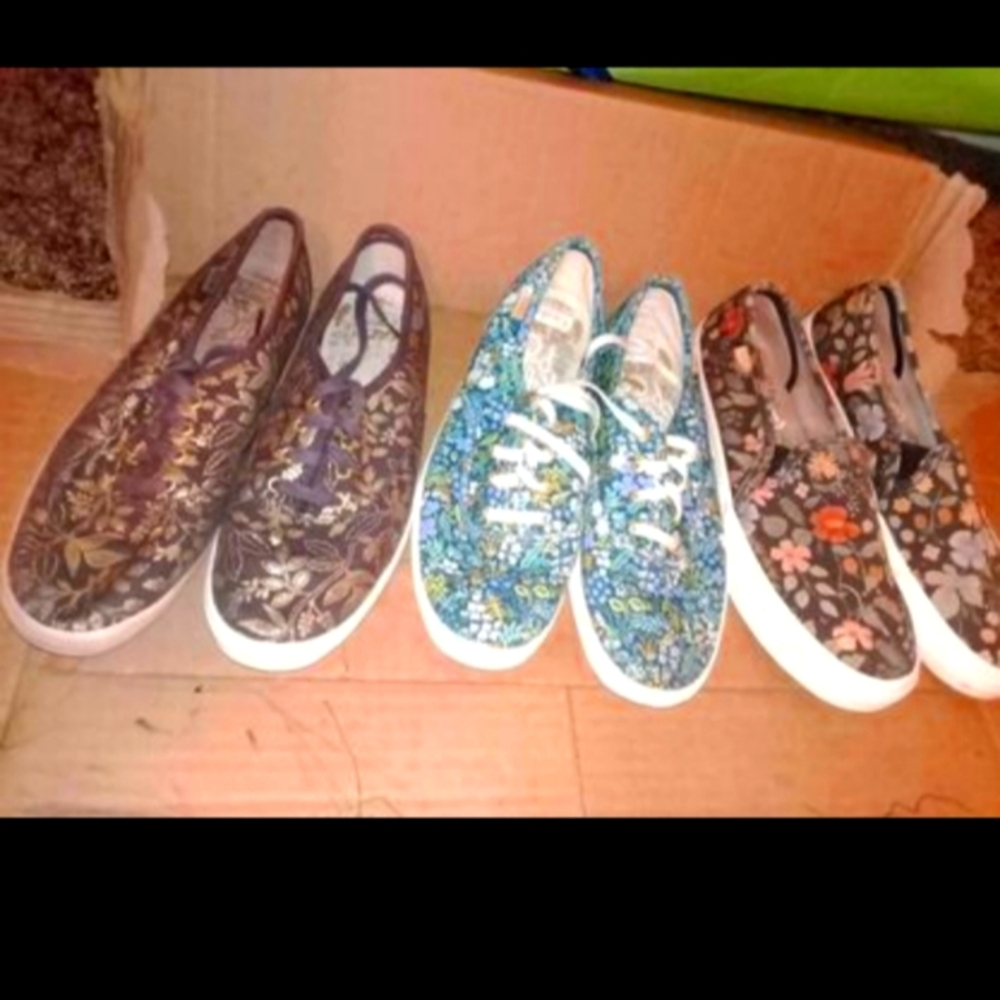 Keds 7-7.5 slip on and tie.